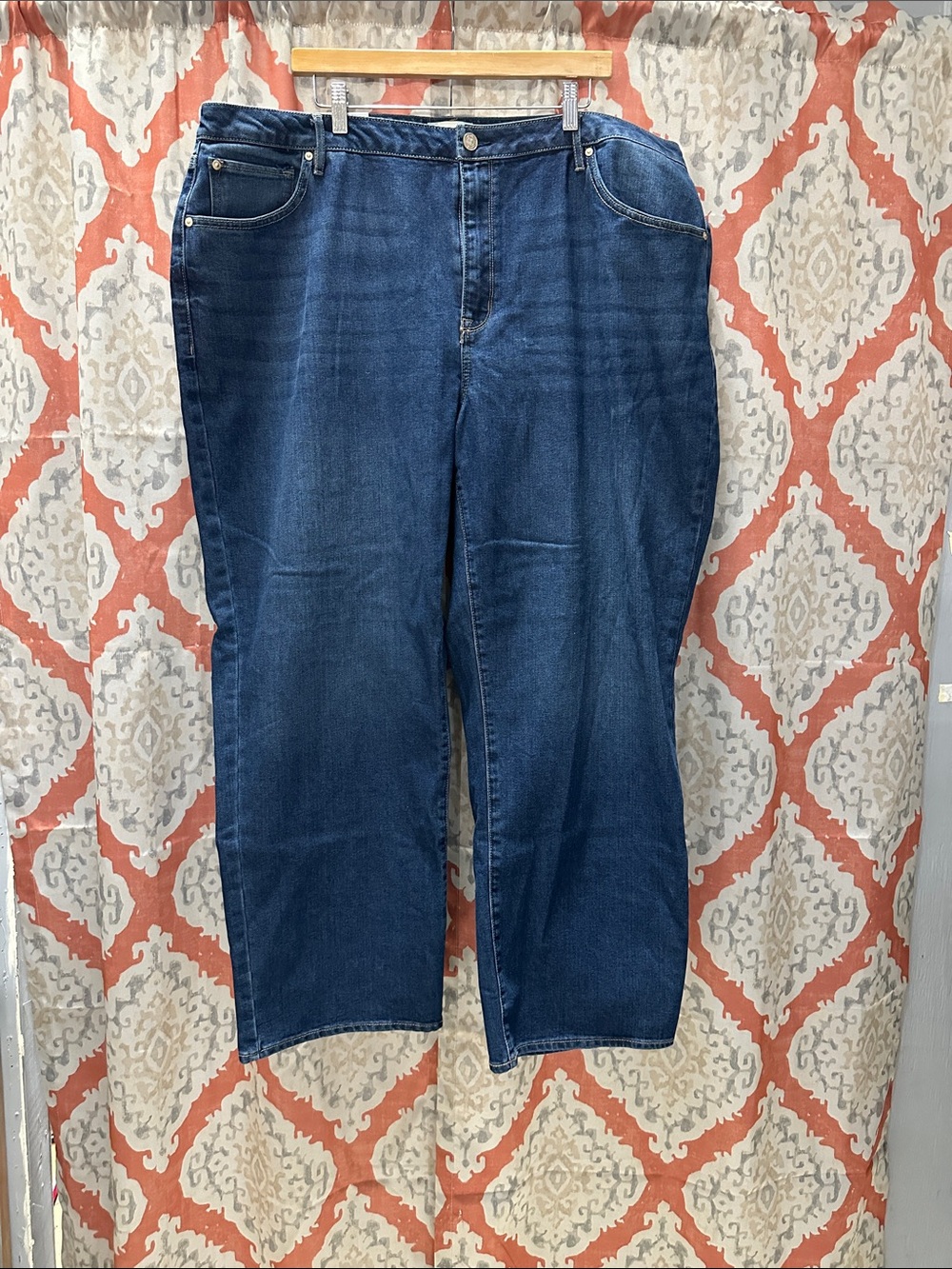 Seven7 Woman’s loose straight Jean